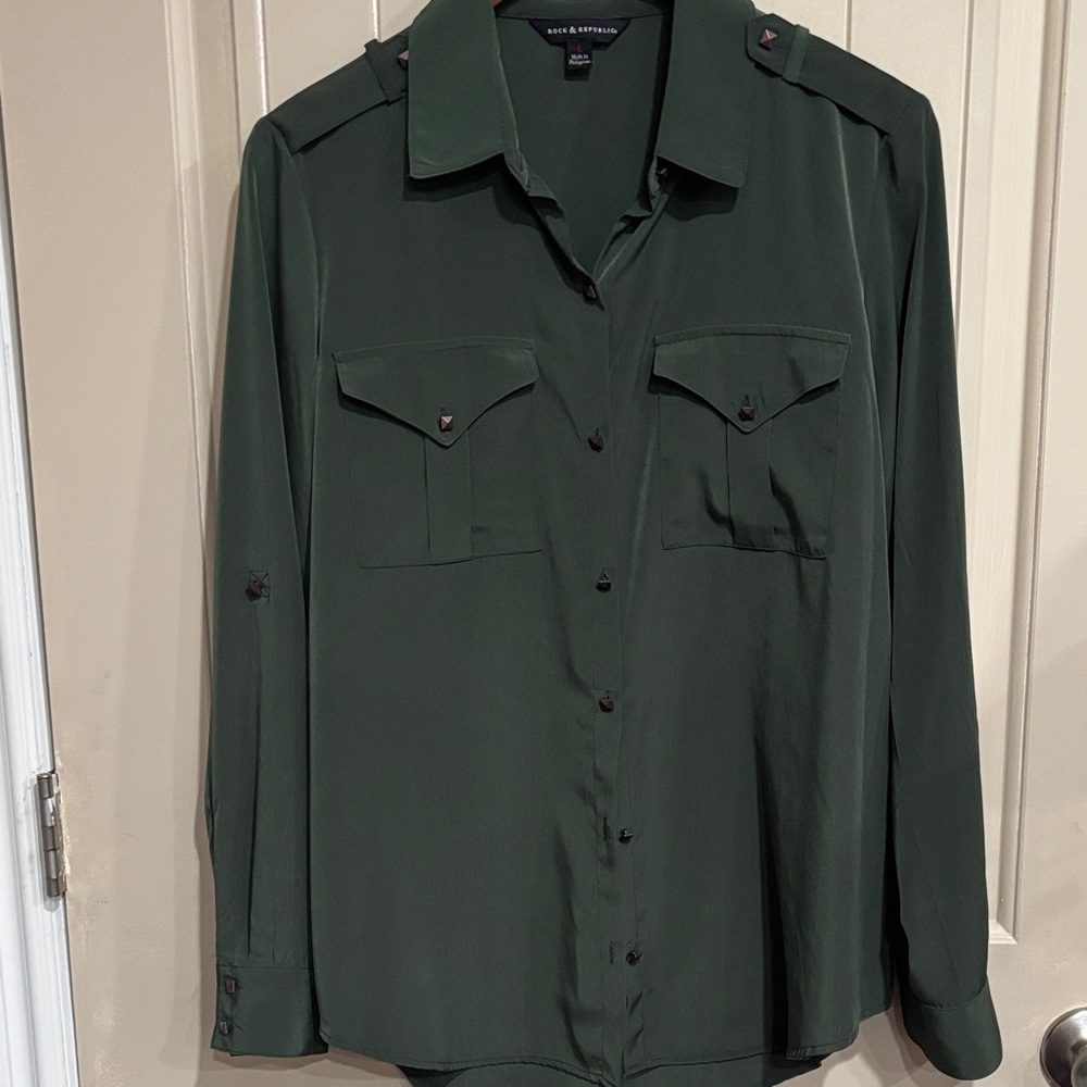Stylish Women's Rock & Republic Dark Olive Green Button-Up Blouse Size L NWOT